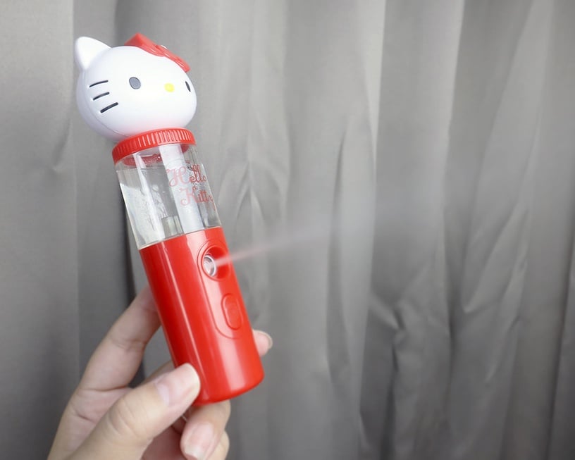 7-11「Hello Kitty造型隨身噴霧儀」這天開賣!紅、黑、粉三色選,Kitty大頭造型超Q