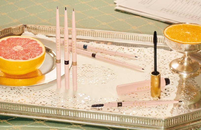 GUCCI新品「異彩琉光指甲油」新色限定必收!自由寫意防水眉筆、碎花唇膏打造魅力妝容