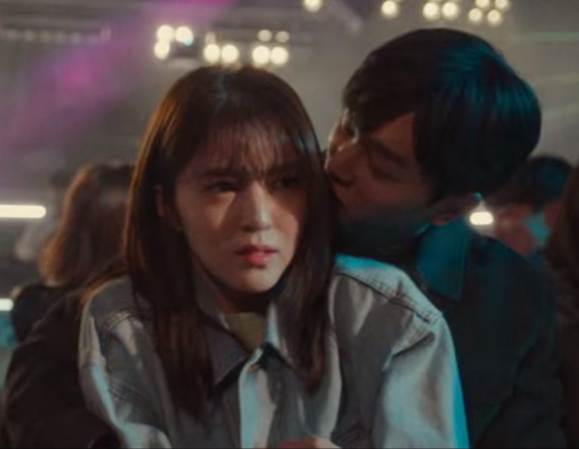 Netflix《無法抗拒的他》宋江8大撩妹招式!肢體接觸&酒吧搭訕有玄機?網:到底看夠蝴蝶了沒?