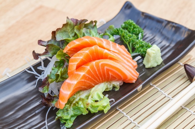 10樣鬼月禁忌食物!冰塊、生魚片易招陰,在鏡前吃「這個」小心看到好兄弟