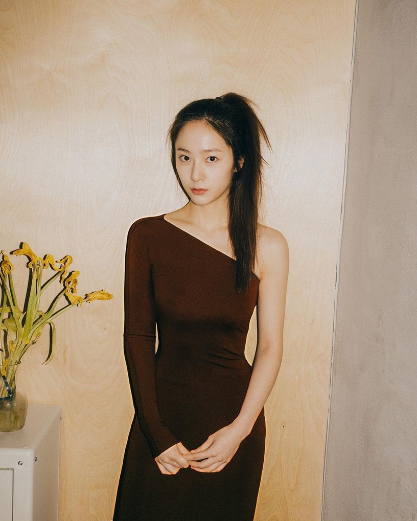 腰瘦到逆天的女星!《上流戰爭》41歲金素妍腰比恩星還細?她51cm細腰和別人頭圍一樣大