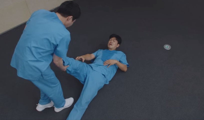 Netflix《機智醫生生活2》劇情解析!「抽筋學貓叫」是諧音,政源情敵出現!這位第6集就喜歡冬天了