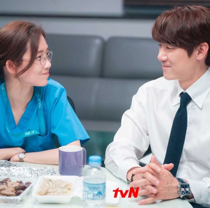 Netflix《機智醫生生活2》眼熟配角!敏荷媽演了《迫降》,急診奉醫生演了《文森佐》,冬天媽竟是她
