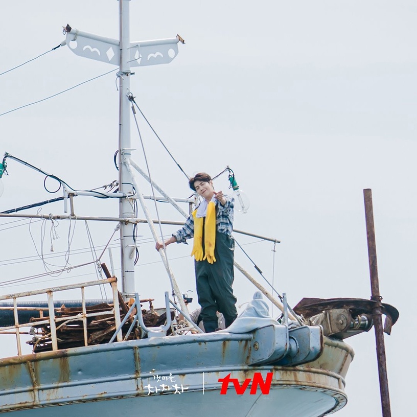 金宣虎、申敏兒《海岸村恰恰恰》首播爆好評!網議氛圍像《山茶花》,蠢萌carry的洪班長情敵出現了?