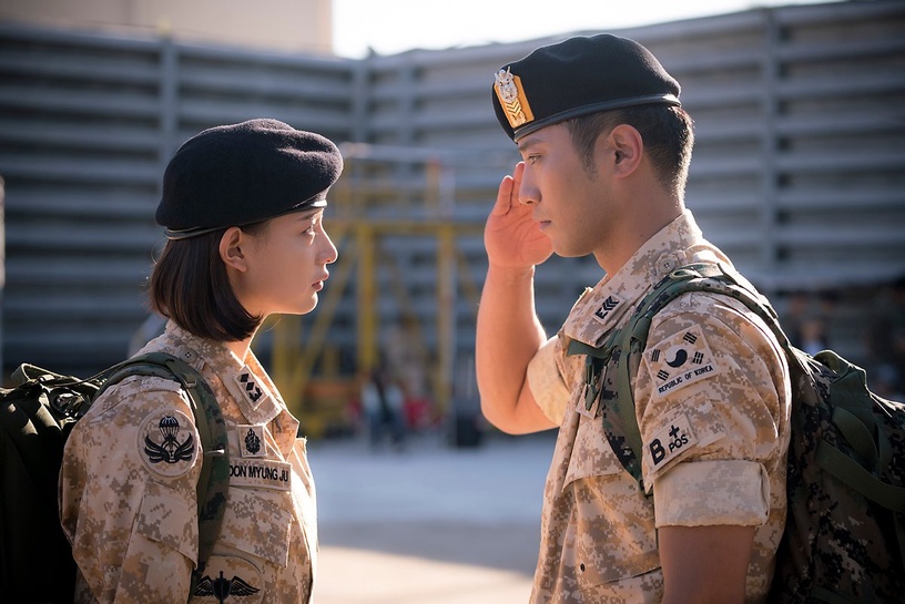 6部高評價「軍人題材韓劇」推薦!《D.P逃兵追緝令》開播獲好評,《太陽的後裔》是經典
