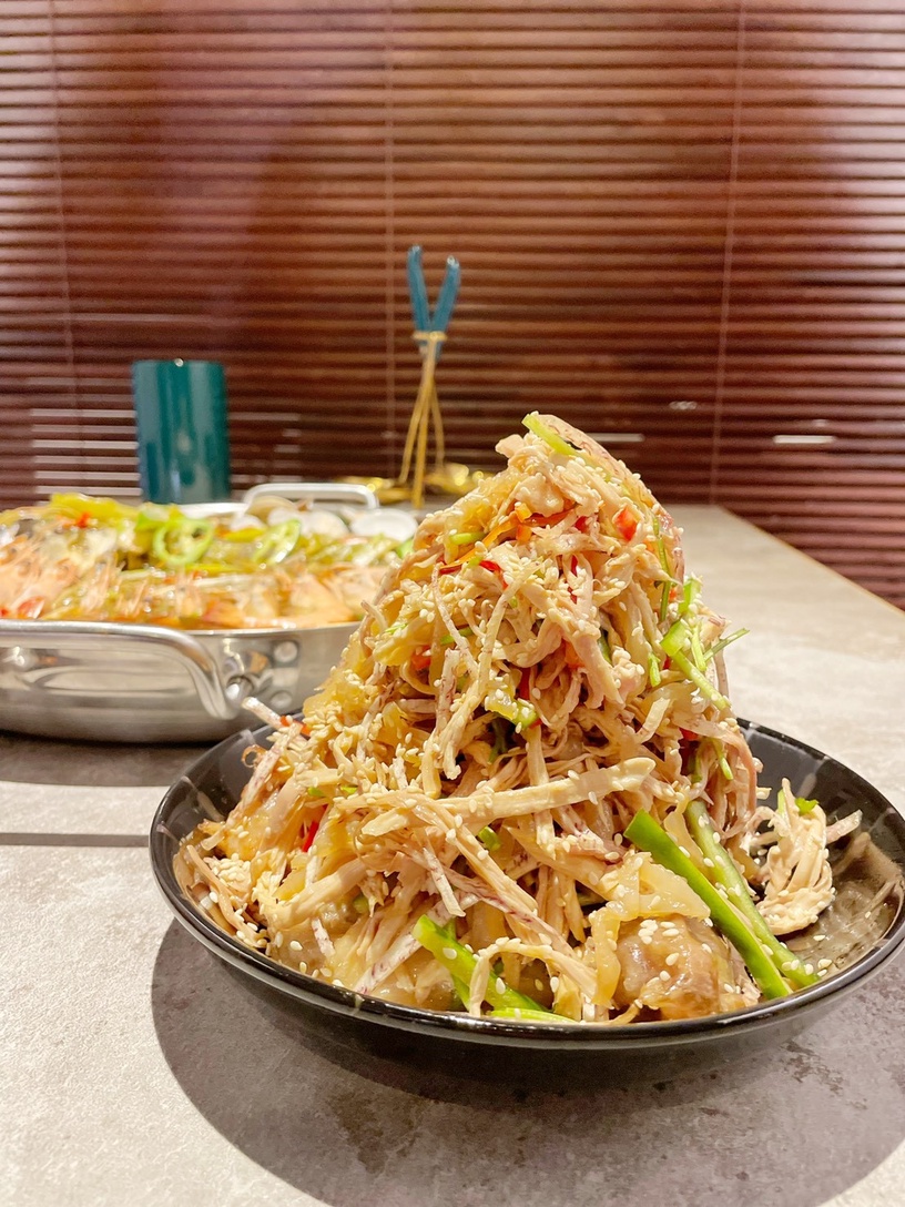 喝得到香港道地可樂+巧克力冰淇淋!粵式鍋物「澳門贏到足」開幕,蛤蜊卜卜蜆鍋必點!