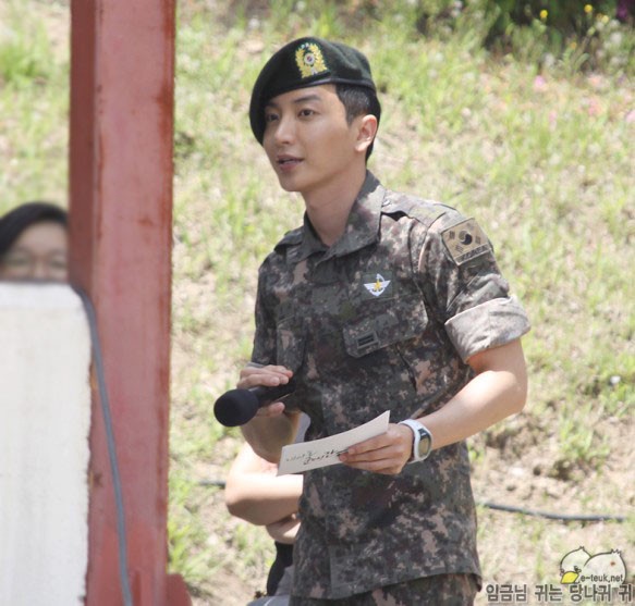 比《D.P:逃兵追緝令》可怕的韓國軍中霸凌!被凌虐還要說「謝謝」、小兵受虐遺照曝光,網全心碎了