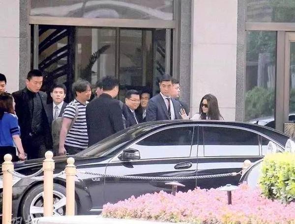 明星豪車揭密!李敏鎬約會意外曝光豪車,玄彬開林肯休旅車和孫藝珍約會!