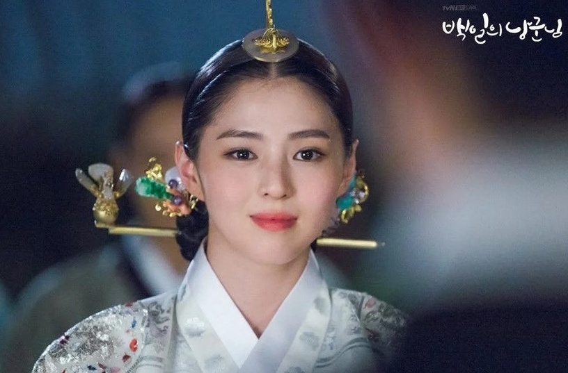 「古裝比時裝更美」韓劇女星!金裕貞《紅天機》造型不輸《雲畫》,韓素希古裝美得驚人