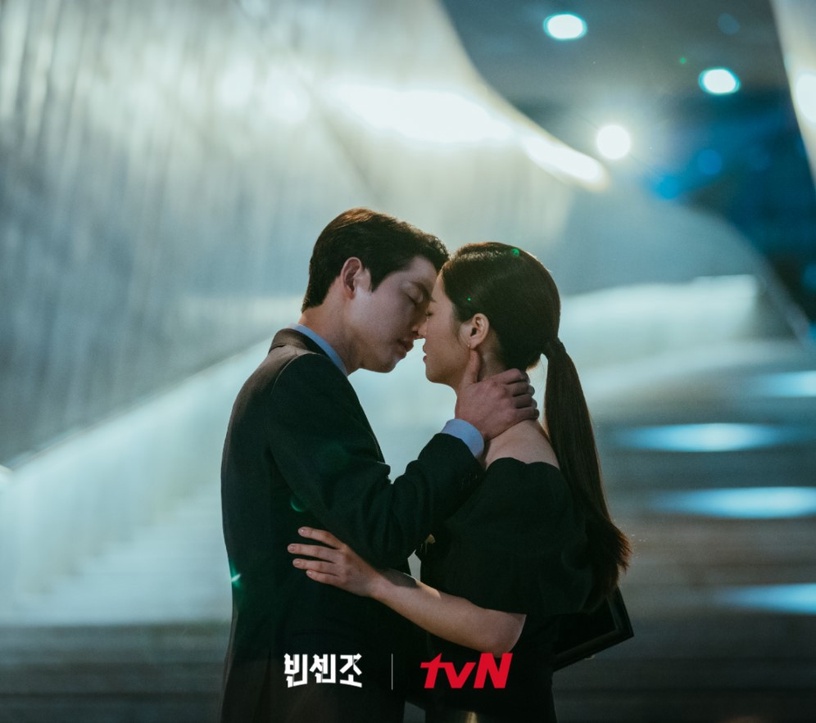 有第2季嗎?結局留懸念的Netflix韓劇,《D.P:逃兵追緝令》《文森佐》結局餘韻超強,秀智這部卻被罵慘