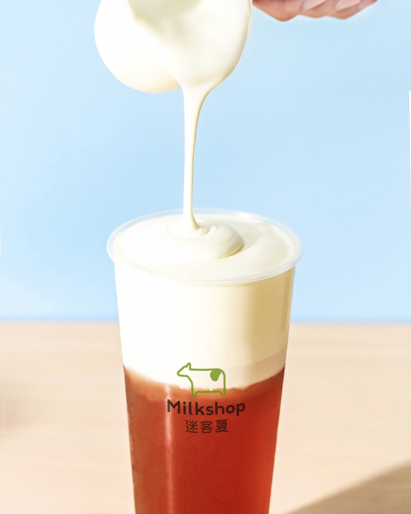迷客夏奶蓋「KUMO雲奶霜」新品登場!綠光鮮乳+海鹽爽口奶蓋,奶茶控必喝