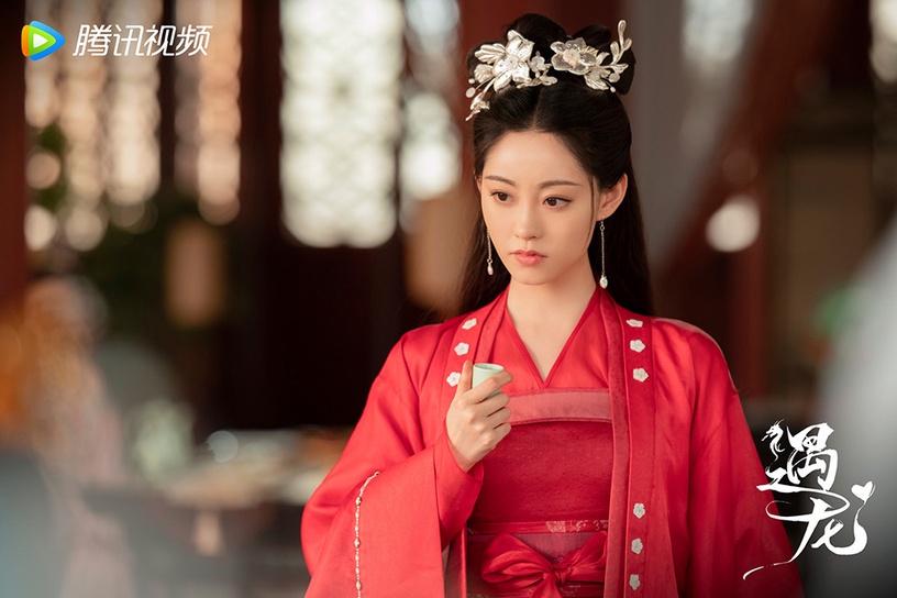 網評2021古裝劇「最美紅衣美人」TOP 6:祝緒丹 飾演《遇龍》流螢