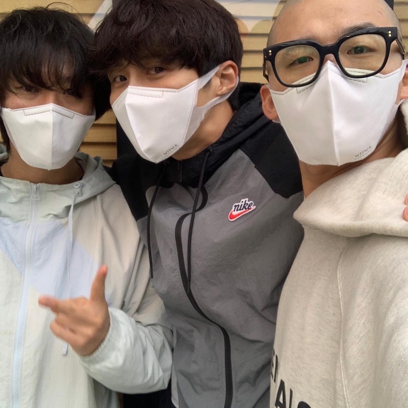 《海岸村恰恰恰》金宣虎隱藏人脈!最崇拜《機醫》曹政奭,和《上流戰爭》羅根竟是好友
