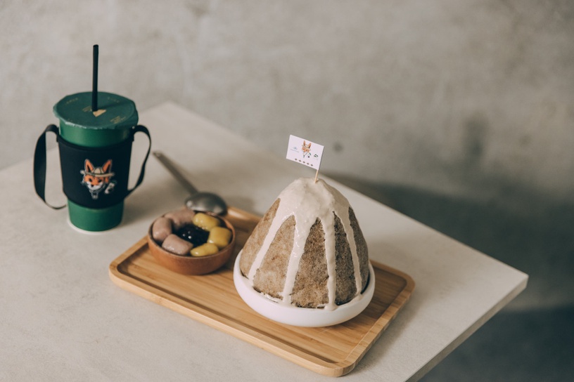 仙草奶茶變雪花冰!「仙紅奶茶雪花盛盤」奶茶奶蓋尬上超大芋圓,奶茶控必吃