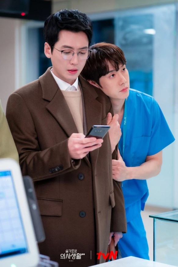 Netflix《機智醫生生活2》結局前律帝醫院拆了?網議想看的後續劇情,政源冬天結婚、求拍機智的戀愛生活