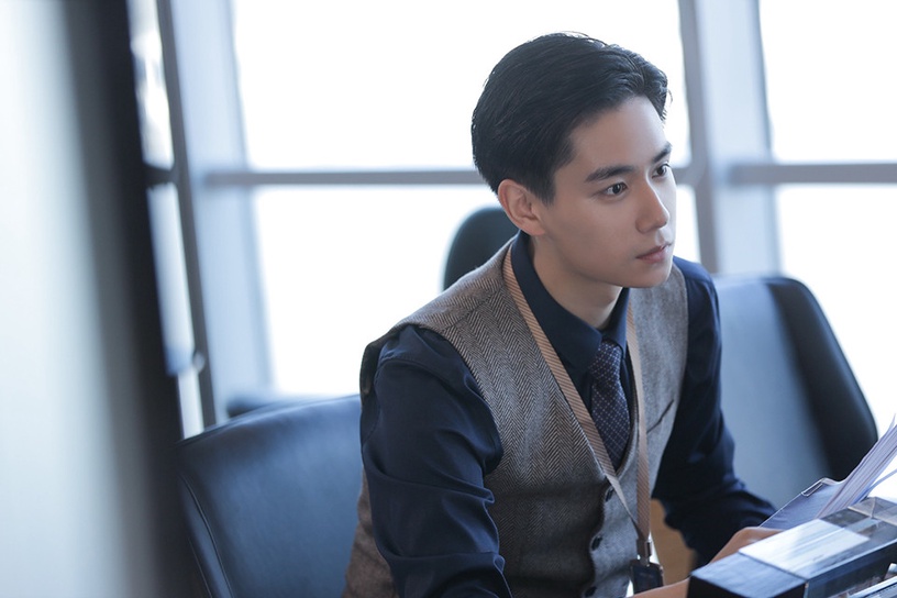 網評2021陸劇「最帥西裝男神」TOP 5:胡一天 飾演《小風暴之時間的玫瑰》高山