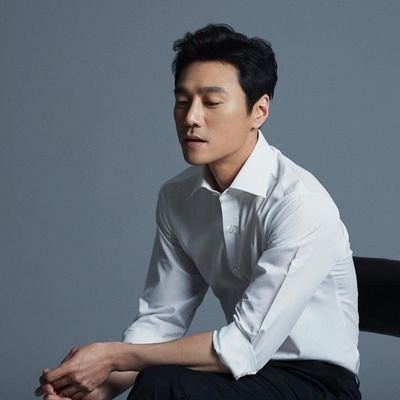 Netflix《機智醫生生活2》隱藏帥哥美女!不只張冬天,明恩媛戲外美翻,碩亨&急診奉醫生原來是超帥大叔