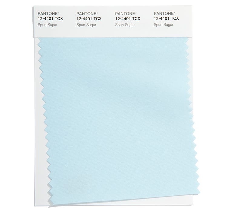 PANTONE 2022代表色出爐!春夏時裝流行色 「羅勒綠」、「棉花糖藍」療癒又顯白