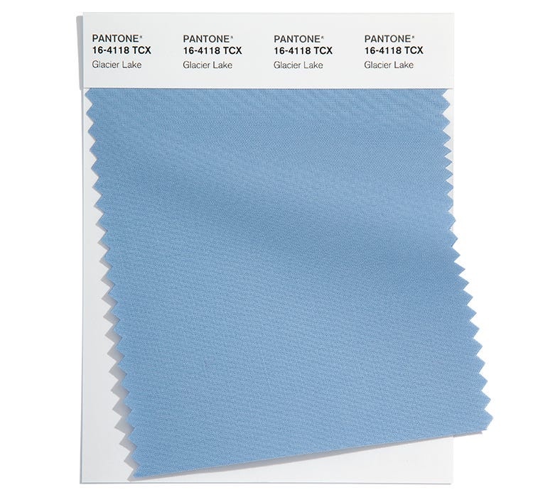 PANTONE 2022代表色出爐!春夏時裝流行色 「羅勒綠」、「棉花糖藍」療癒又顯白