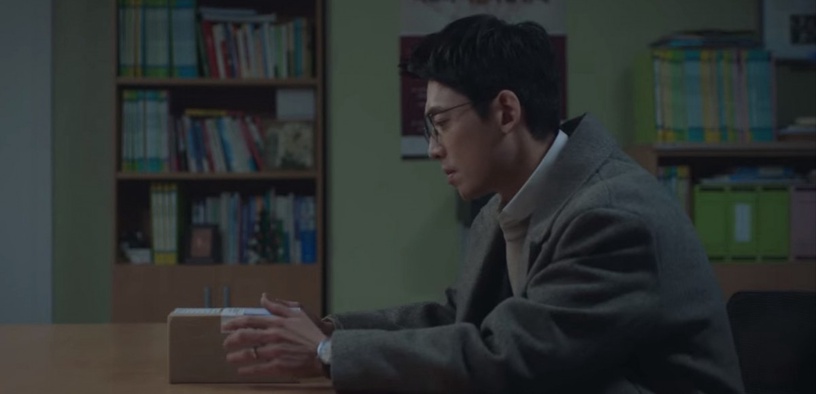 Netflix《機智醫生生活2》「知道也沒用」的10個細節彩蛋!翊晙是金牛座,大家為何都在頌和辦公室聚餐?