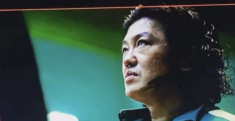 Netflix韓劇《魷魚遊戲》演員7大亮點!「脫北女」是李東輝女友,帥警魏嘏雋神似許光漢