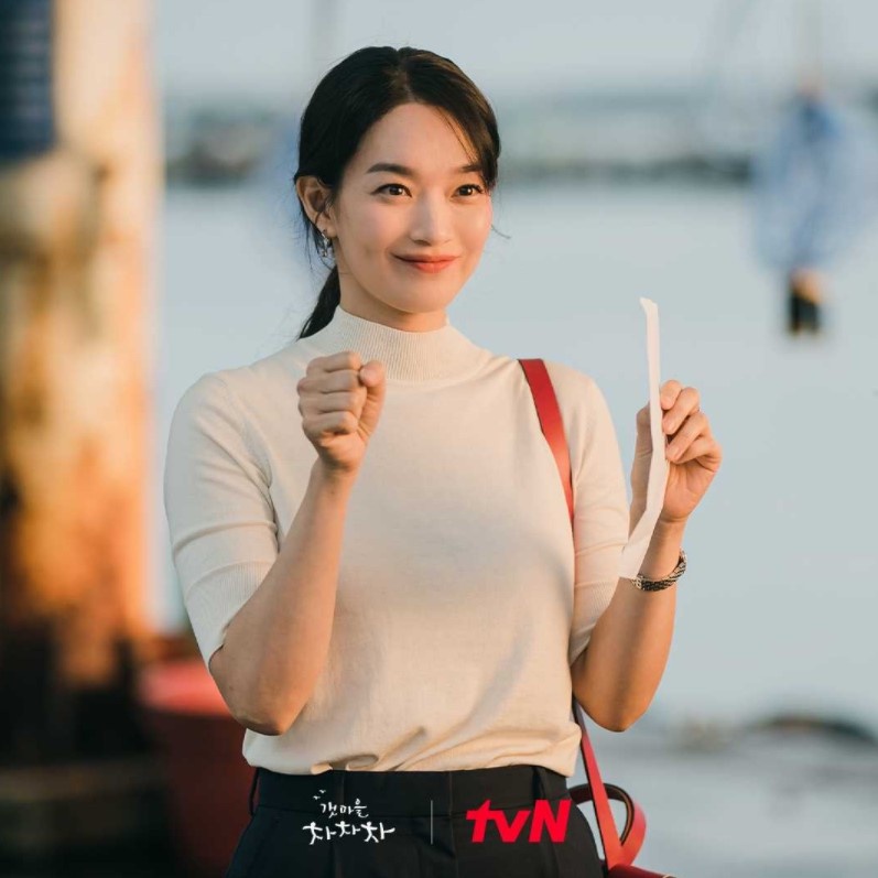 2021擠進Netflix世界前十的韓劇!《海岸村恰恰恰》第9《魷魚遊戲》更狂,而上半年最紅是這部