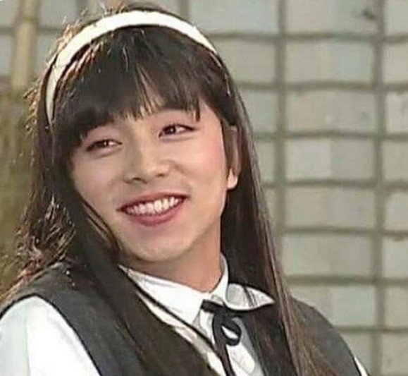 《機智醫生生活2》曹政奭女裝超瘋!男星破格女裝照,孔劉好衝擊、金宣虎朴寶劍超美,金秀賢女裝像秀智?