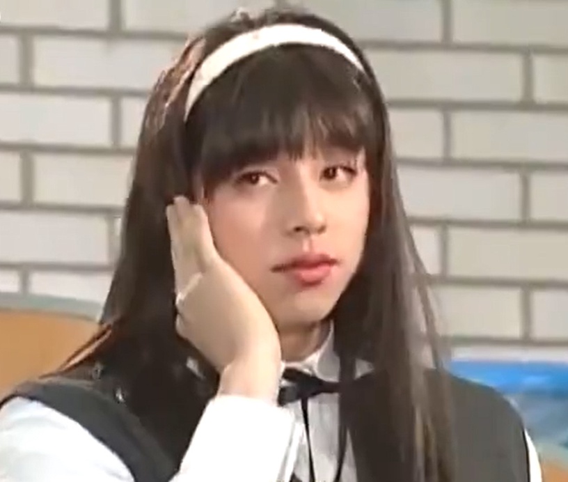 《機智醫生生活2》曹政奭女裝超瘋!男星破格女裝照,孔劉好衝擊、金宣虎朴寶劍超美,金秀賢女裝像秀智?