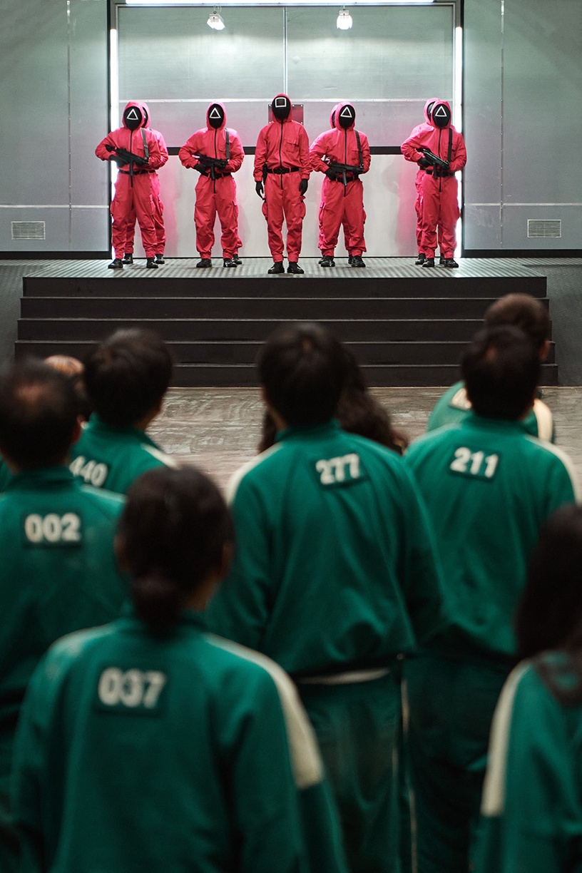Netflix韓劇《魷魚遊戲》結局未解伏筆!工作人員如何招募?面罩有玄機?男主踏上李炳憲相同命運?