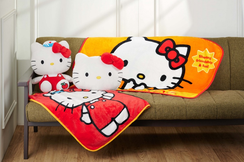 全聯集點「Hello Kitty日用品積分樂」圍裙、餐具、抱枕毯都有!在家煮菜也有儀式感
