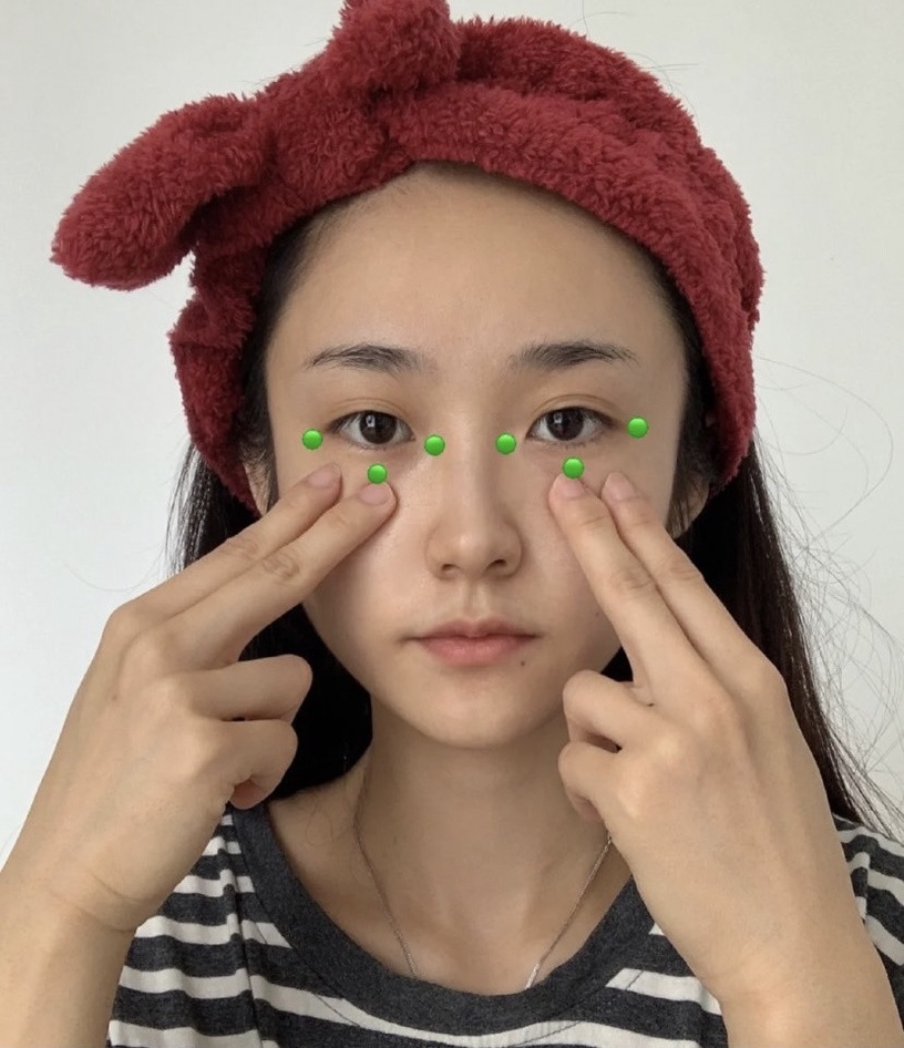 日本美容師「熨斗級眼周按摩法」公開!KO細紋、黑眼圈超有感,同場加映人氣眼唇霜推薦