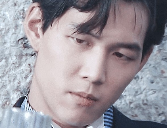 韓劇元祖美男的年輕帥照!《魷魚遊戲》李政宰、鄭雨盛是神級顏值,元斌帥到難忘,20多歲的玄彬好青澀