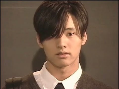 韓劇元祖美男的年輕帥照!《魷魚遊戲》李政宰、鄭雨盛是神級顏值,元斌帥到難忘,20多歲的玄彬好青澀