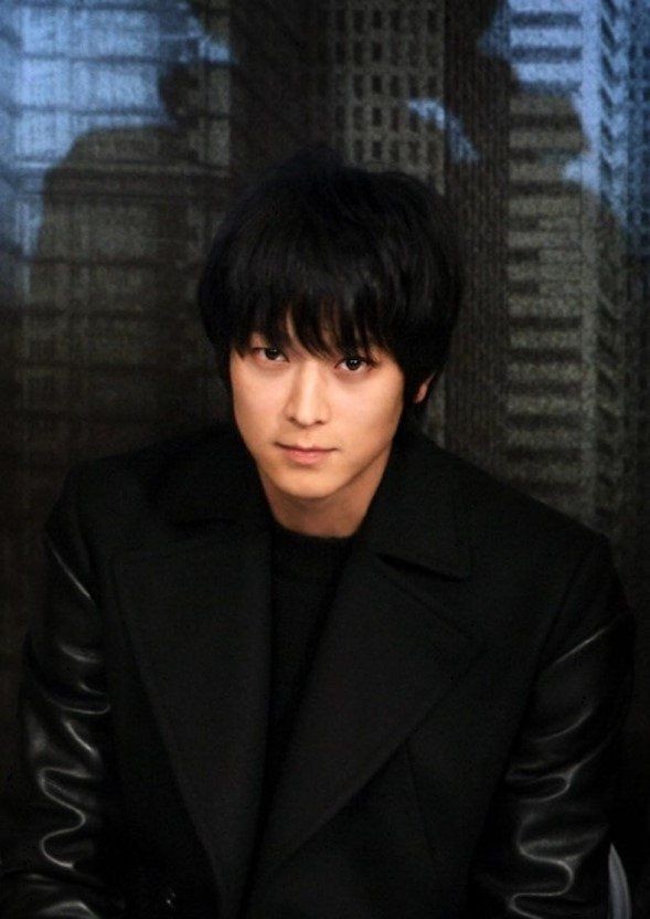 韓劇元祖美男的年輕帥照!《魷魚遊戲》李政宰、鄭雨盛是神級顏值,元斌帥到難忘,20多歲的玄彬好青澀