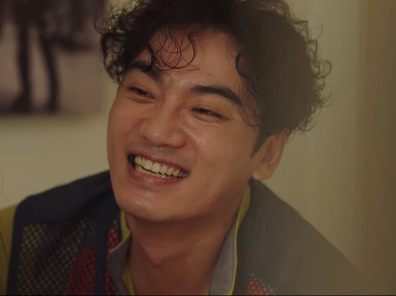 Netflix《海岸村恰恰恰》10位黃金配角!春在演過《文森佐》,不只金宣虎,孔劉李敏鎬全智賢都她孫子