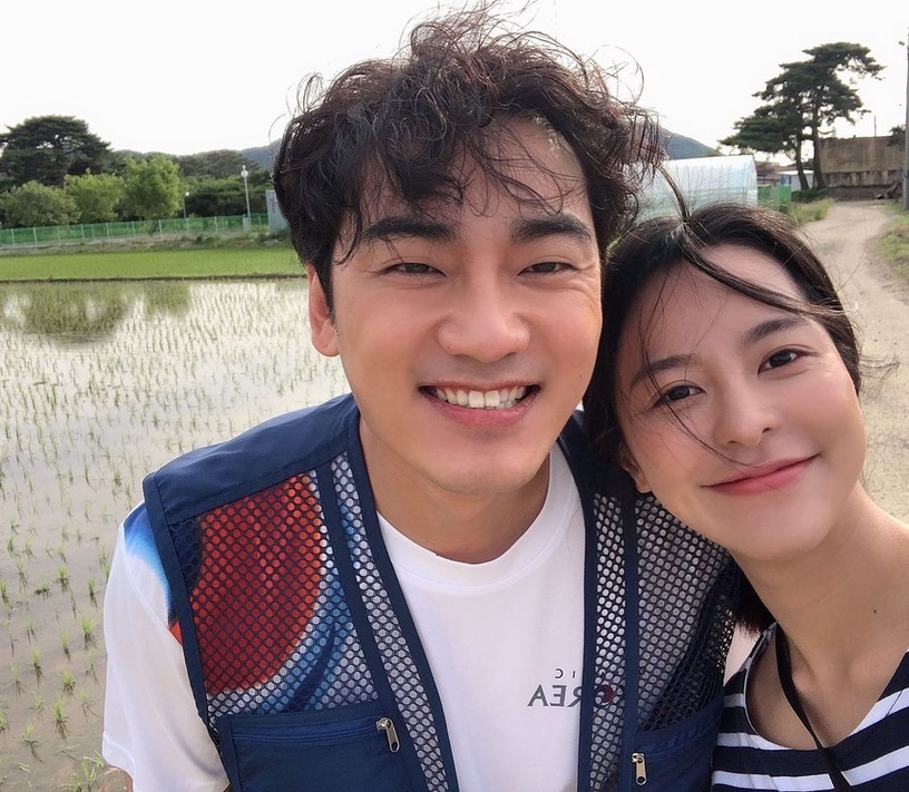 Netflix《海岸村恰恰恰》10位黃金配角!春在演過《文森佐》,不只金宣虎,孔劉李敏鎬全智賢都她孫子