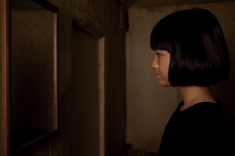 《鬼村:殺人魔之女》11/19上映!繼《哭聲》又一鄉野兇殺案,「miss A」Min挑戰新角!