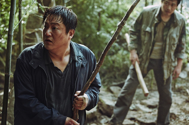 《鬼村:殺人魔之女》11/19上映!繼《哭聲》又一鄉野兇殺案,「miss A」Min挑戰新角!