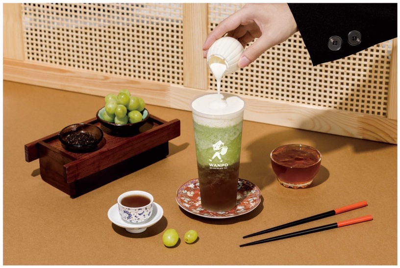 萬波推新品葡萄奶蓋「奶油青提」