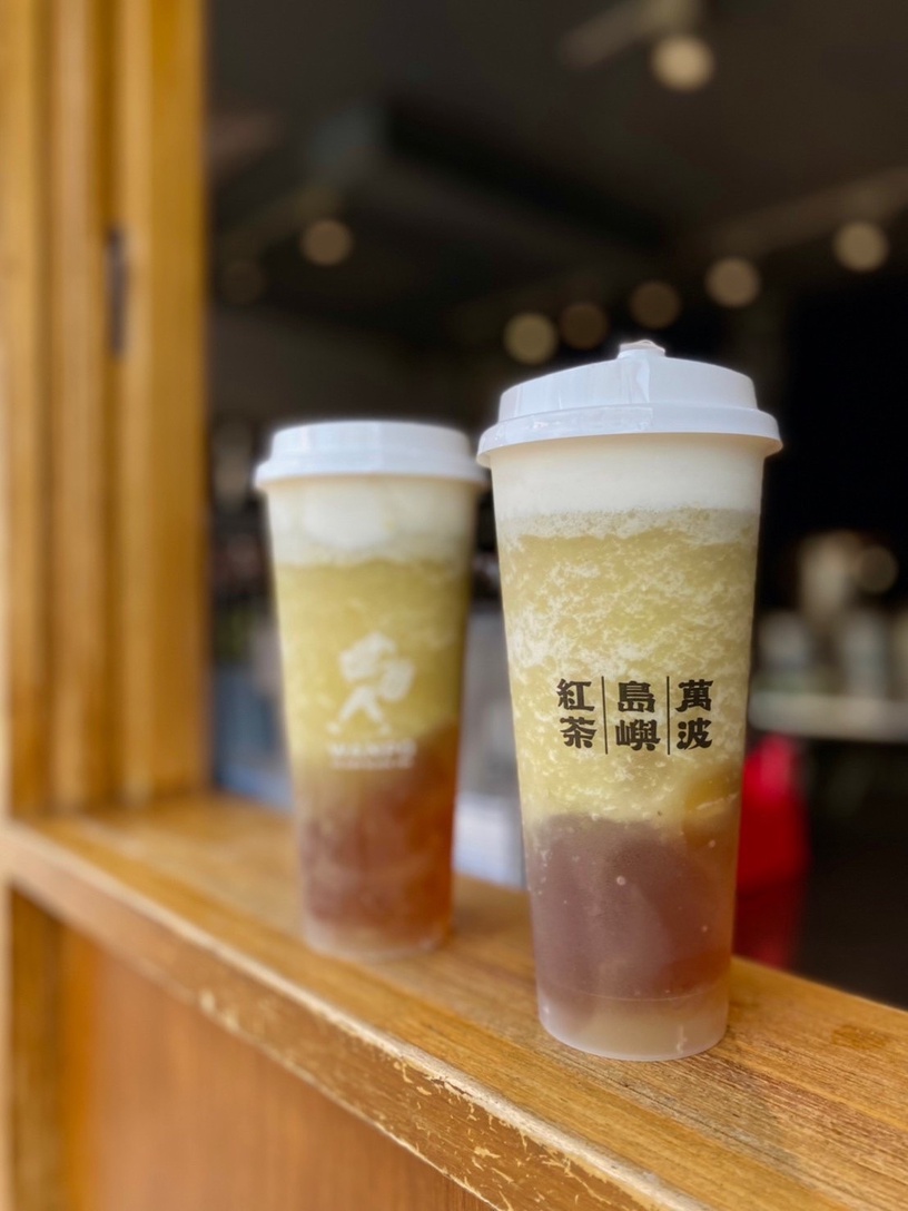 萬波推新品葡萄奶蓋「奶油青提」