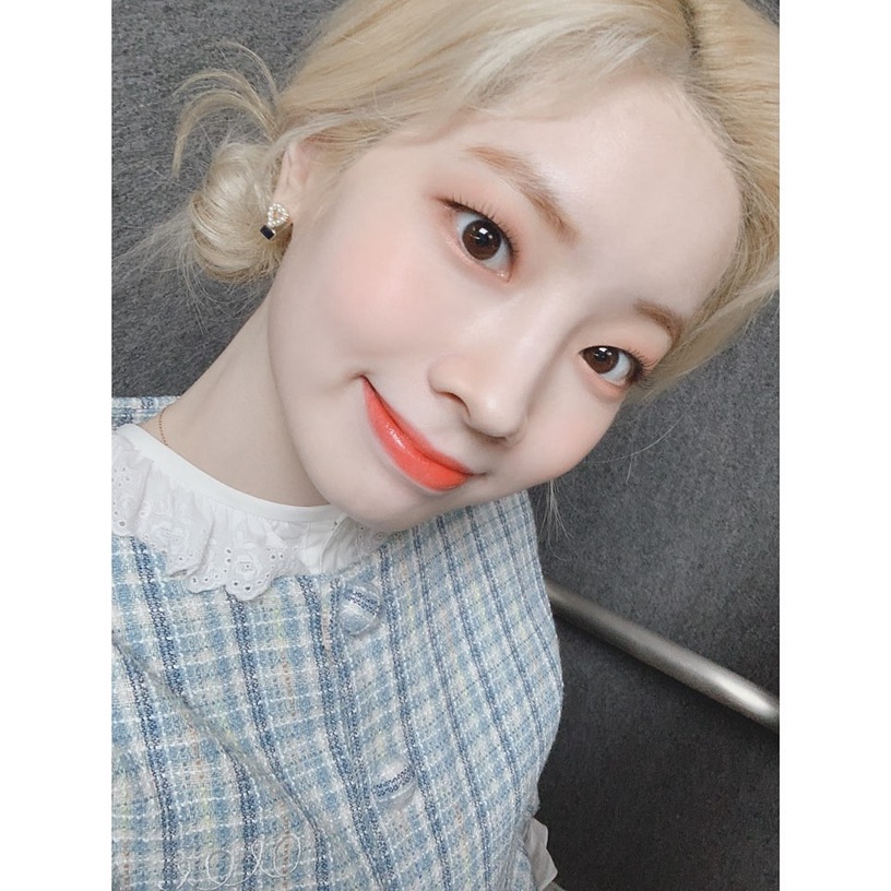 韓媒D社票選「最適合金髮女明星」TOP7!ROSÉ金髮超仙,宮脇咲良金長髮好驚豔!