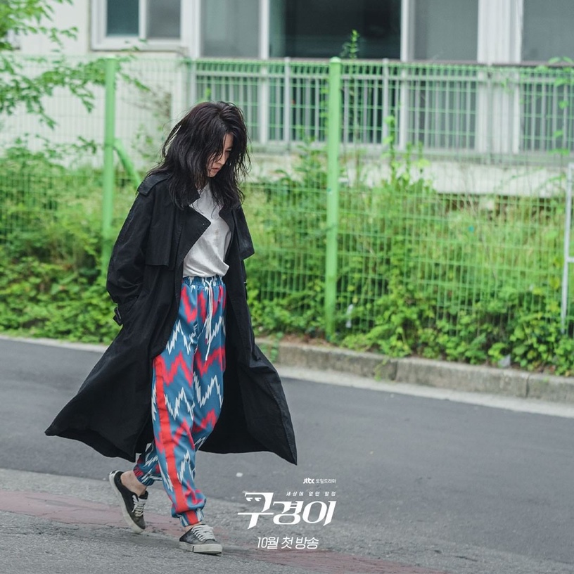 李英愛化身邋遢宅女偵探!韓劇《神探具景伊》10/30 Netflix上線,超大咖配角陣容必追