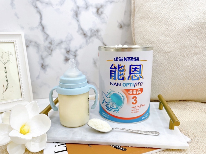 引爆媽媽群討論度!成長配方裡竟有頂級保養品的胜肽技術,艾莉絲也這樣投資寶寶不手軟
