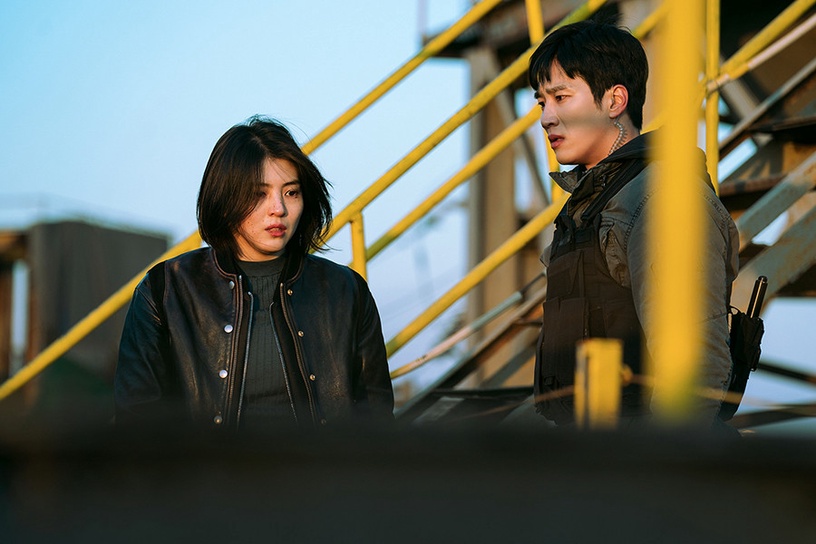 Netflix《以吾之名》結局幕後秘密!劇名藏隱喻,3個名字暗示韓素希新生?結局骨灰罈有玄機?