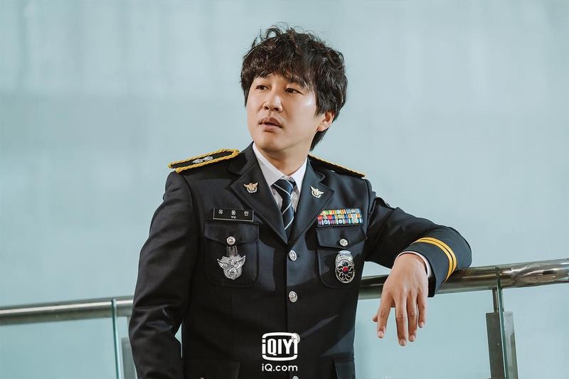 爭議後翻身男星!不只金宣虎,朱智勳《智異山》搭全智賢資源不斷,李秉憲大獎拿到手軟