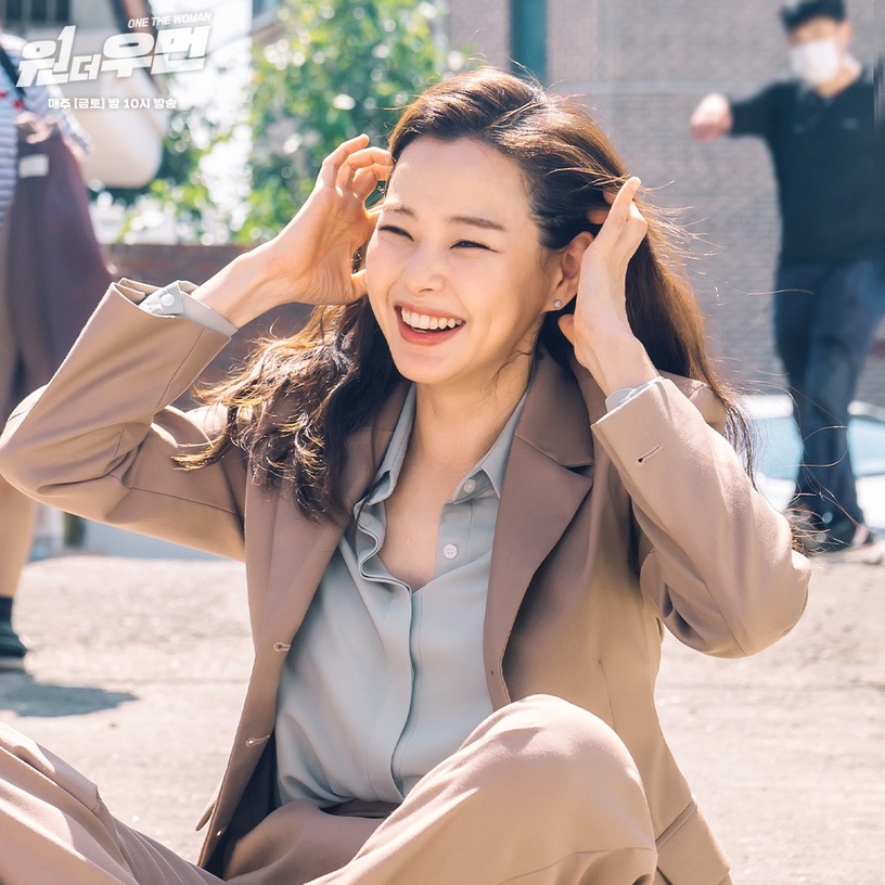 首爾大學畢業韓星!《One the woman》李荷妮&李相侖都是超級學霸,金泰希大學就美翻天