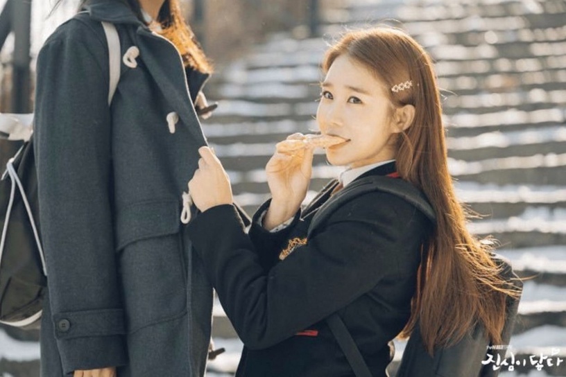 韓劇女星30歲穿校服!《Happiness》韓孝周&《海岸村恰恰恰》申敏兒美到無違和,宋慧喬有點怪,她最出戲
