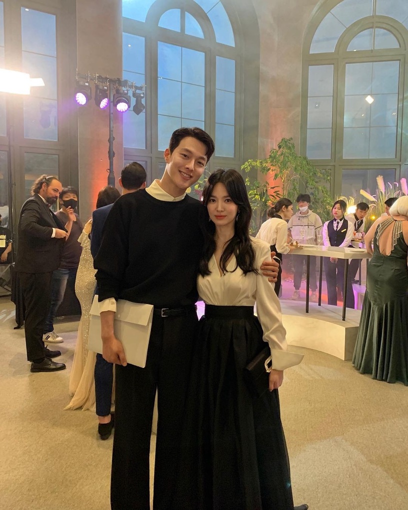 2022姊弟戀成韓劇大勢!韓網分析女神配小鮮肉原因,自我管理太強、搭配弟弟也無違和