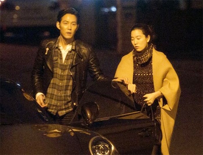 雙11虐死單身狗的情侶!李政宰罕見放閃女友,Rain金泰希牽手,玄彬打入孫藝珍閨蜜團?