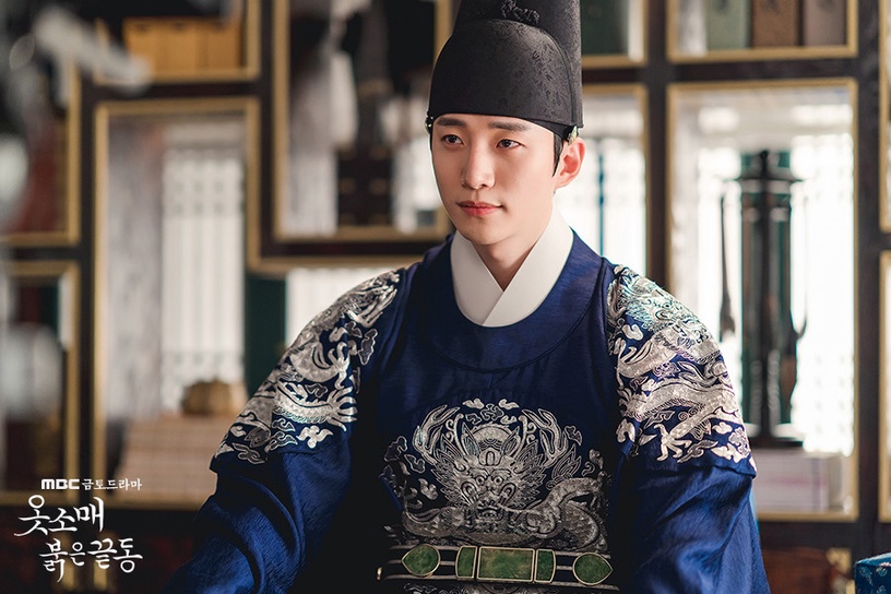 李俊昊、李世榮《衣袖紅鑲邊》開播獲好評!君王&宮女淒美虐戀,劇情發展快、不老梗